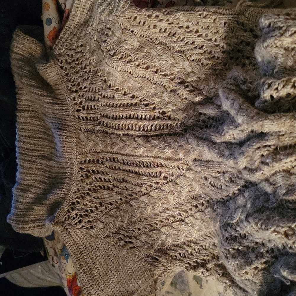 Turtle neck short sleeve sweater